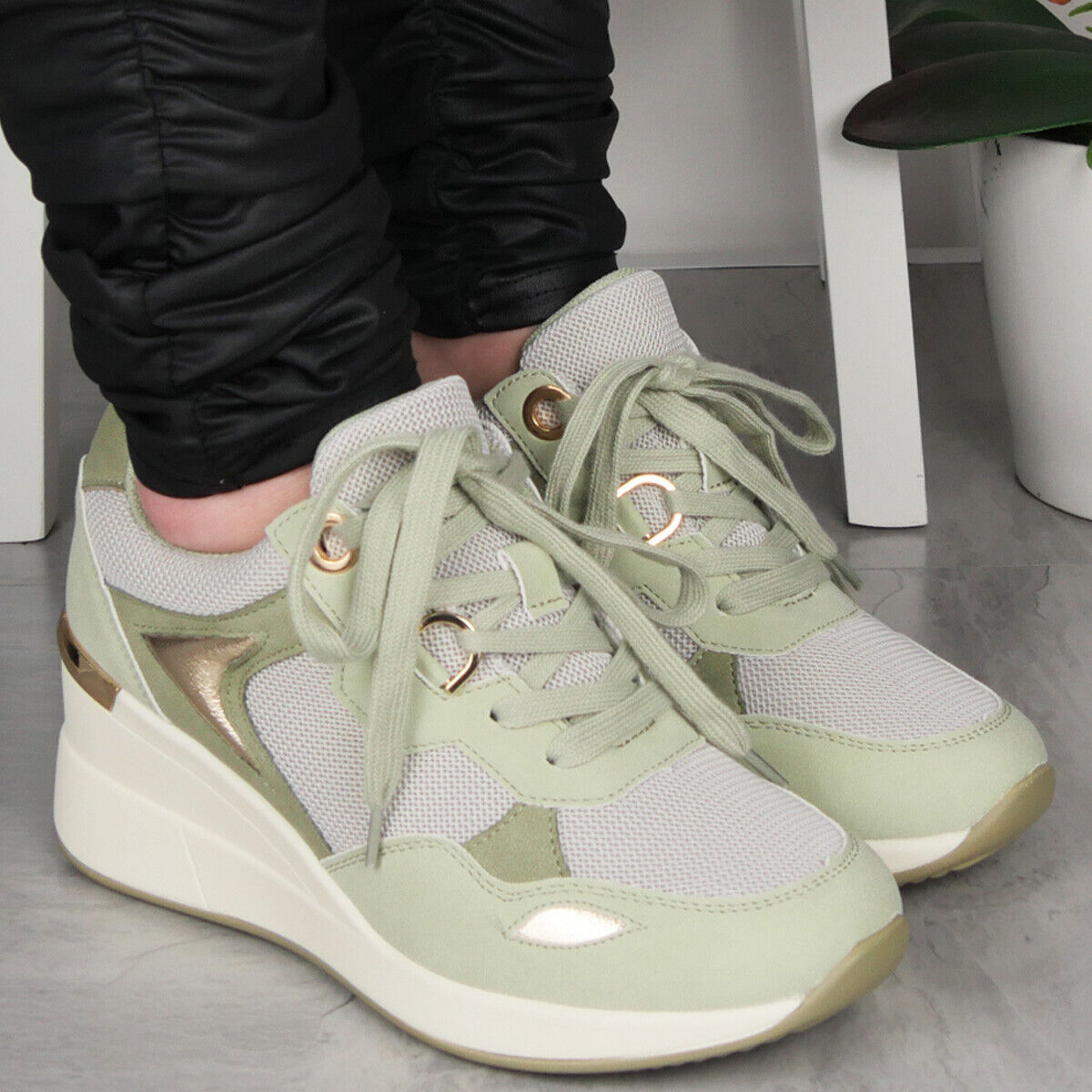 CICELY Green Classic Lace Up Pumps Sneakers