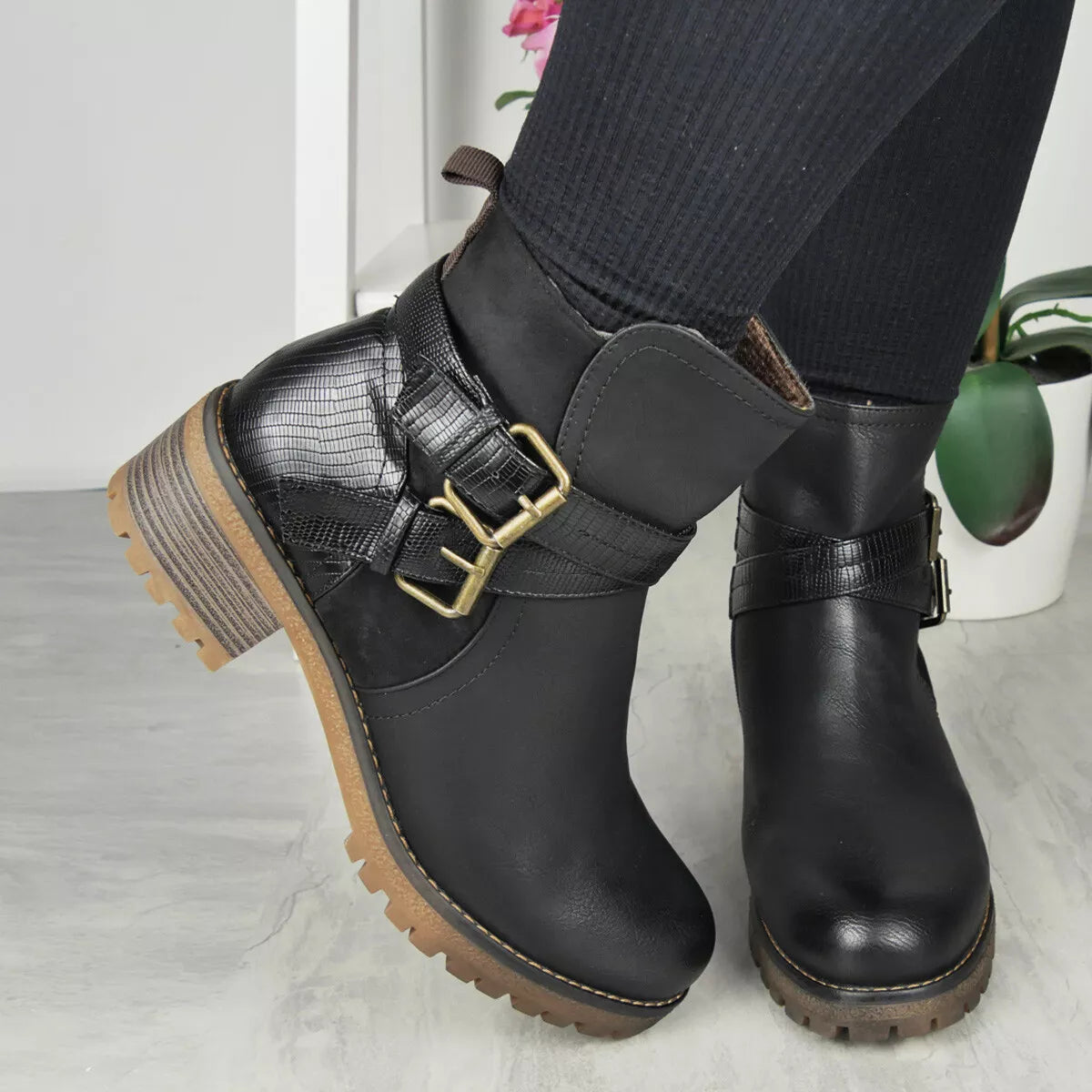 YVONNE Black Zip Comfy Lined Winter Ankle Boots