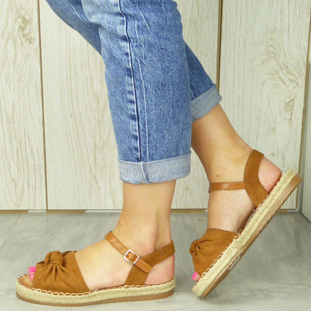 YITTEl Camel Summer Low Heel Sandals